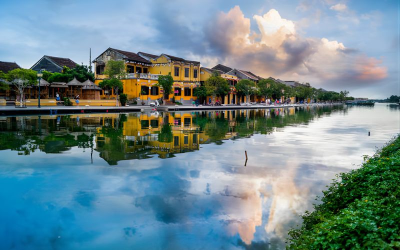 Essence of Vietnam: Saigon & Da Nang Escape